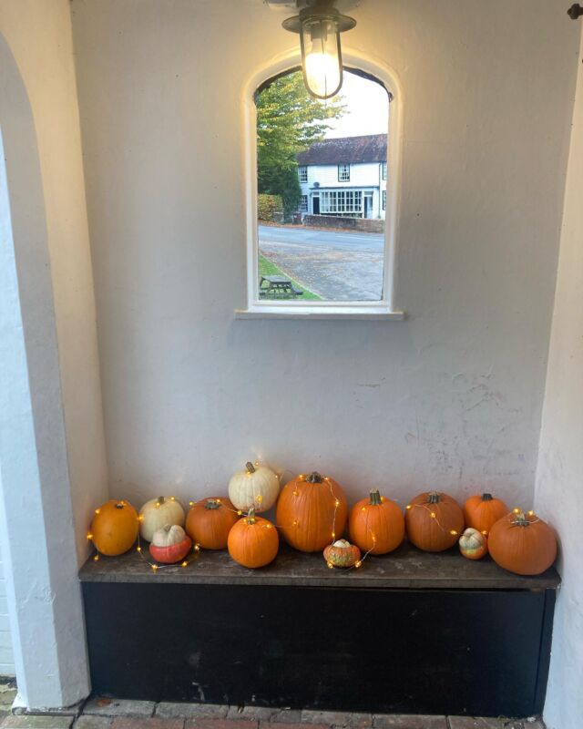 A cosy autumn scene at the Dorset Arms today! Hope you can join us this half term for a bite to eat from our delicious seasonal menu.
